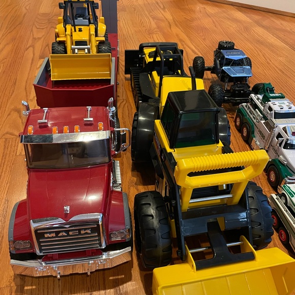 Bundle of trucks - Bruder, Tonka, Hess - Picture 4 of 16